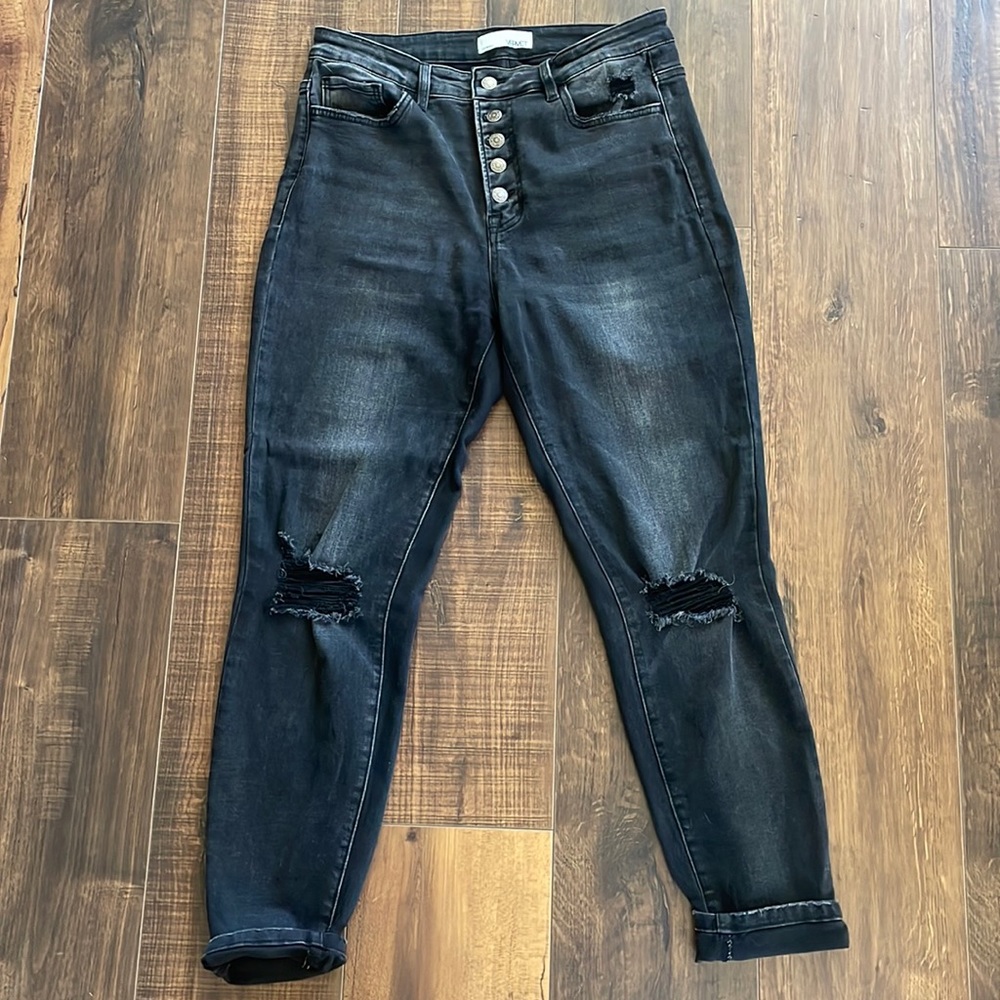 Vervet buttery soft high rise black skinny jeans, only worn a handful of times!